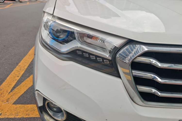 Used Haval H1 2015 1.5L AMT Luxury Model Right Front Headlight
