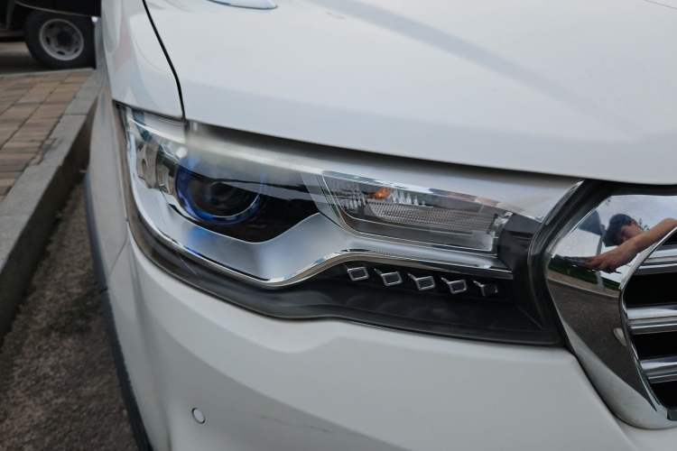 Used Haval H1 2015 1.5L AMT Luxury Model Right Front Headlight