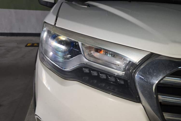 Used Haval H1 2015 1.5L AMT Luxury Model Right Front Headlight