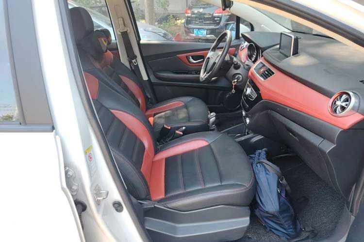 Used Haval H1 2015 1.5L AMT Luxury Model Right Front Seat