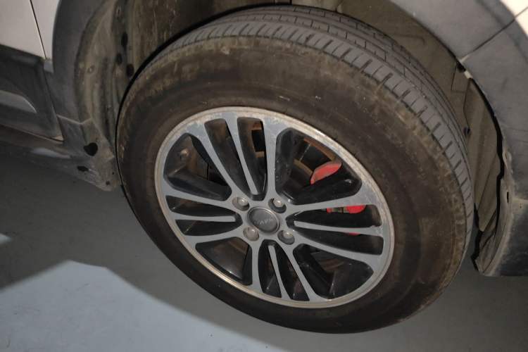 Used Haval H1 2015 1.5L AMT Luxury Model Right Front Wheel Hub
