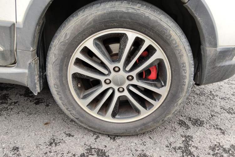 Used Haval H1 2015 1.5L Manual Luxury Model Right Front Wheel Hub