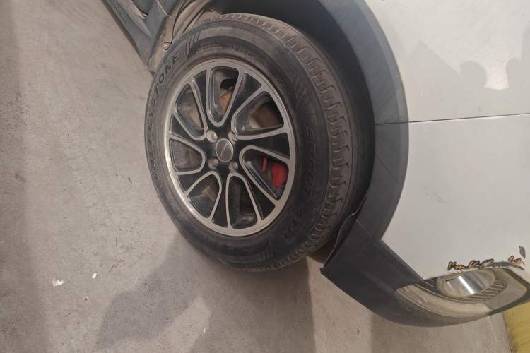 Used Haval H1 2015 1.5L Manual Luxury Model Right Front Wheel Hub