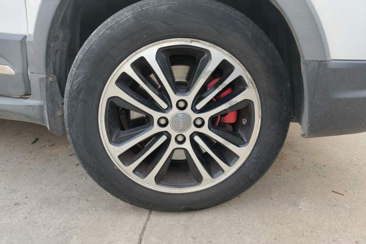 Used Haval H1 2015 1.5L AMT Luxury Model Right Front Wheel Hub