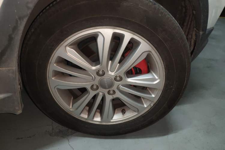 Used Haval H1 2015 1.5L AMT Urban Model Right Front Wheel Hub