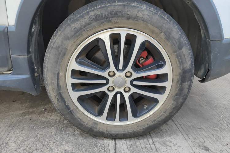 Used Haval H1 2015 1.5L Manual Luxury Model Right Front Wheel Hub