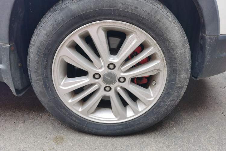Used Haval H1 2015 1.5L Manual Urban Model Right Front Wheel Hub