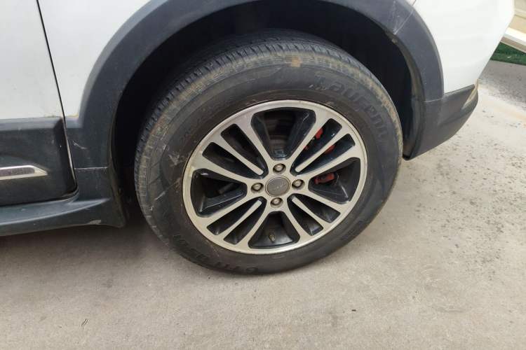 Used Haval H1 2015 1.5L Manual Luxury Model Right Front Wheel Hub