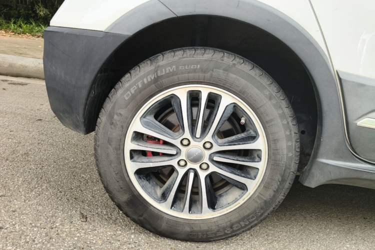 Used Haval H1 2015 1.5L Manual Luxury Model Right Rear Wheel Hub