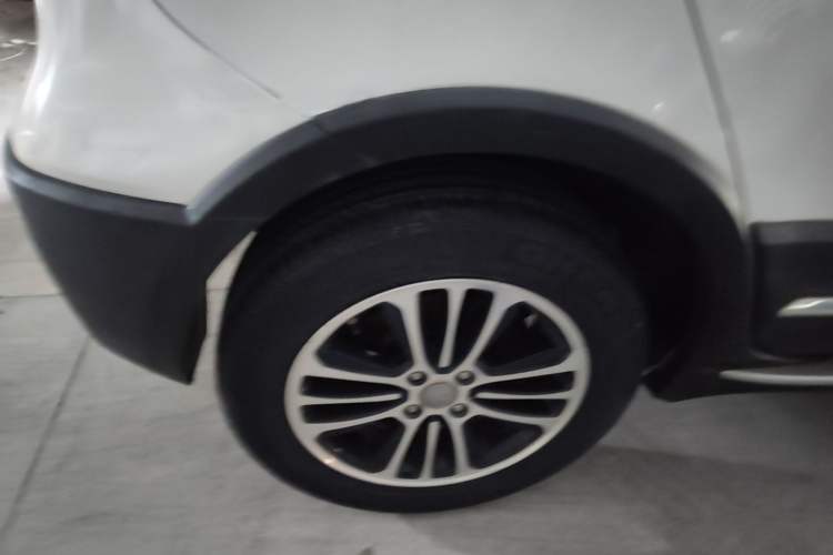 Used Haval H1 2015 1.5L Manual Luxury Model Right Rear Wheel Hub