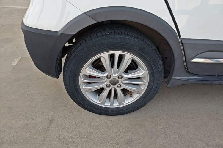 Used Haval H1 2015 1.5L Manual Urban Model Right Rear Wheel Hub