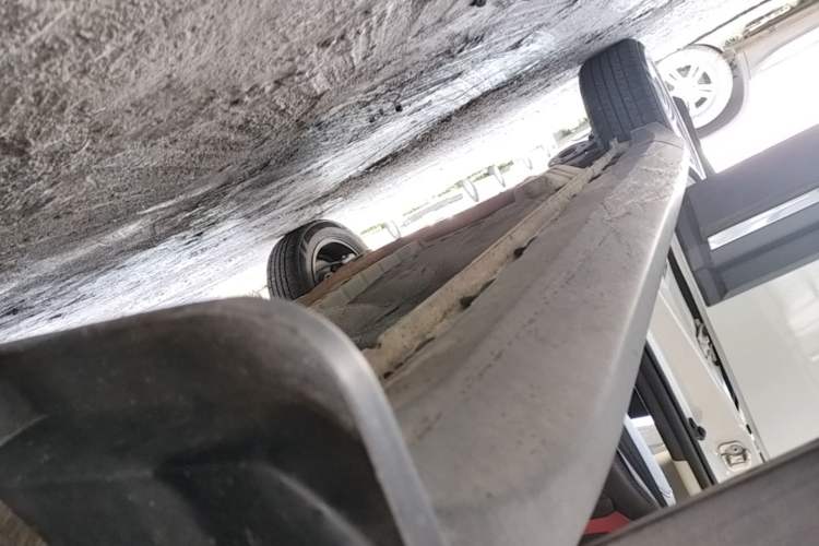 Used Haval H1 2015 1.5L AMT Luxury Model Right Side Sill