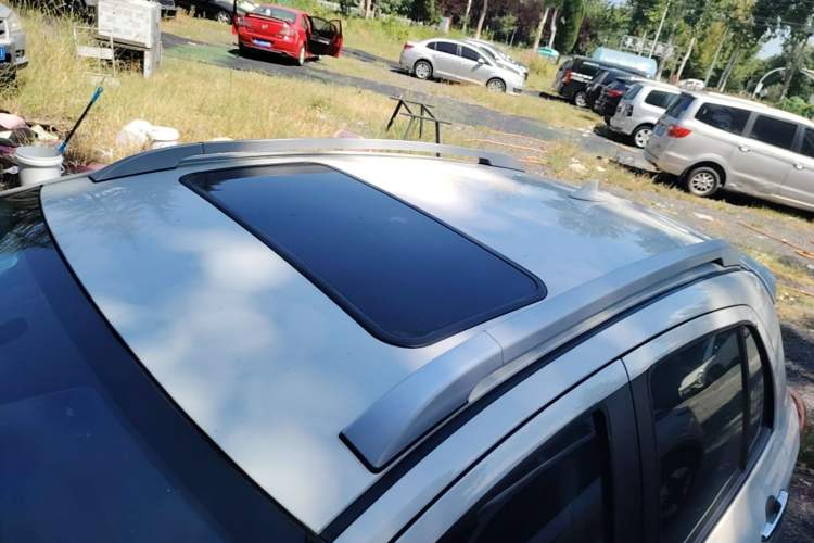 Used Haval H1 2015 1.5L AMT Luxury Model Roof