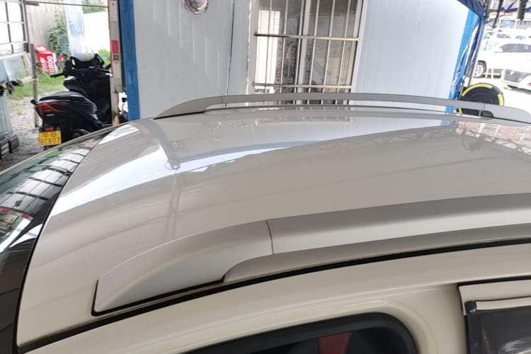 Used Haval H1 2015 1.5L AMT Luxury Model Roof