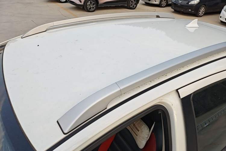 Used Haval H1 2015 1.5L Manual Luxury Model Roof