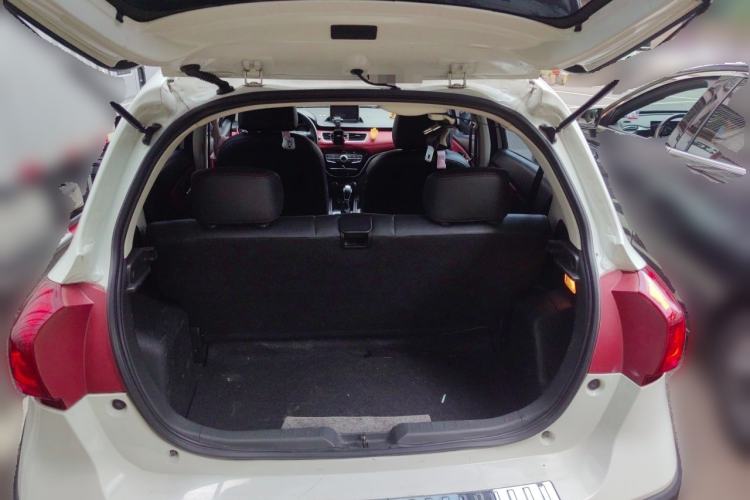 Used Haval H1 2015 1.5L AMT Luxury Model Trunk