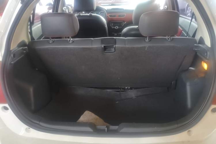 Used Haval H1 2015 1.5L Manual Urban Model Trunk