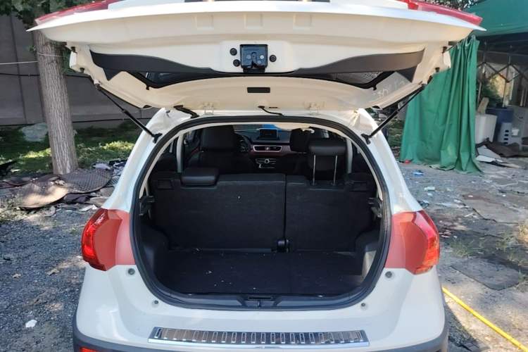 Used Haval H1 2015 1.5L AMT Luxury Model Trunk