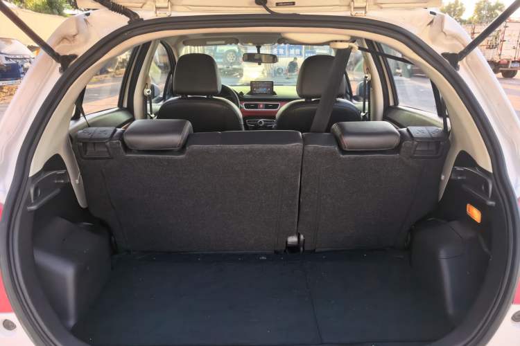 Used Haval H1 2015 1.5L AMT Luxury Model Trunk