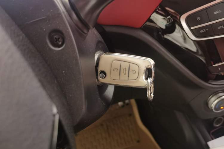 Used Haval H1 2015 1.5L AMT Luxury Model Vehicle Key