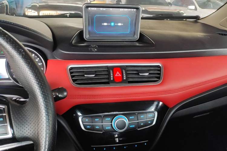 Used Haval H1 2015 1.5L AMT Luxury Model Audio And AC Panel