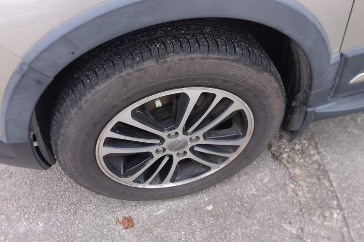 Used Haval H1 2015 1.5L AMT Luxury Model Left Front Wheel Hub