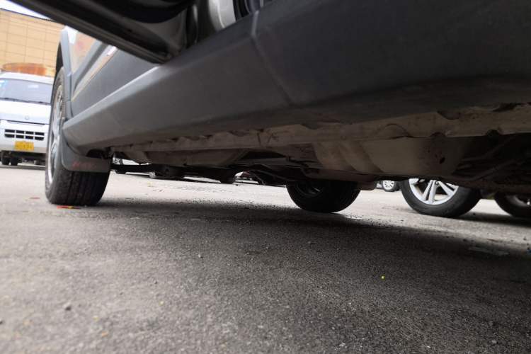 Used Haval H1 2015 1.5L AMT Luxury Model Left Side Sill