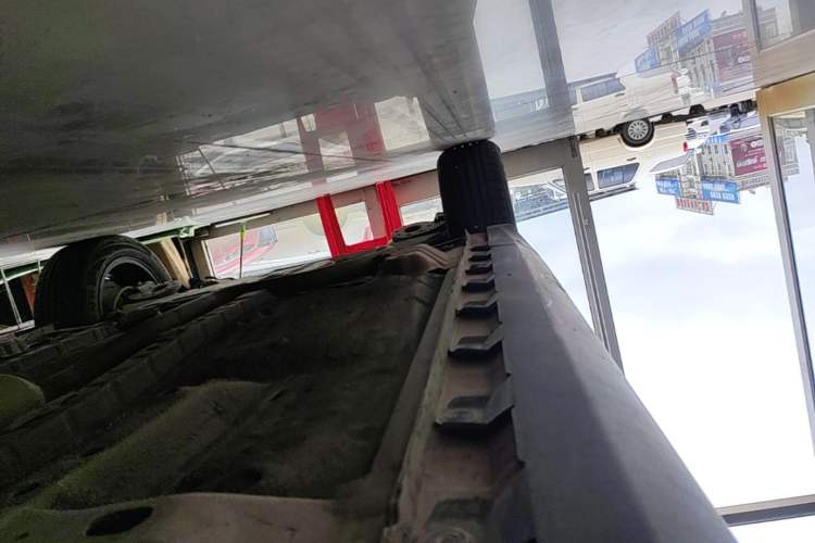Used Haval H1 2015 1.5L AMT Luxury Model Right Side Sill
