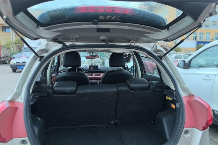 Used Haval H1 2015 1.5L AMT Luxury Model Trunk