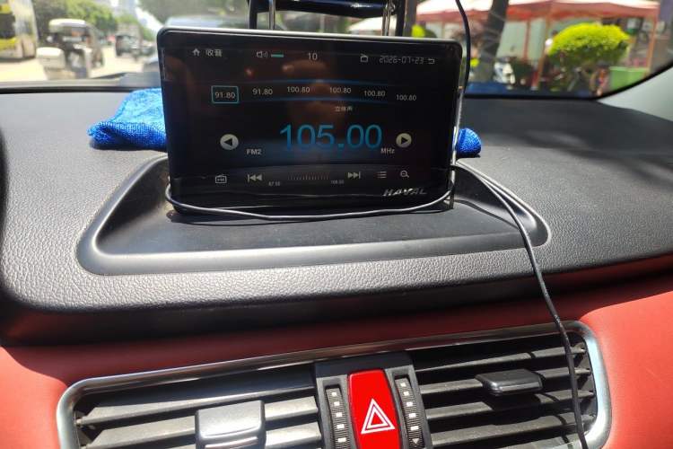 Used Haval H1 2016 Blue Label 1.5L Manual Luxury Model Audio And AC Panel