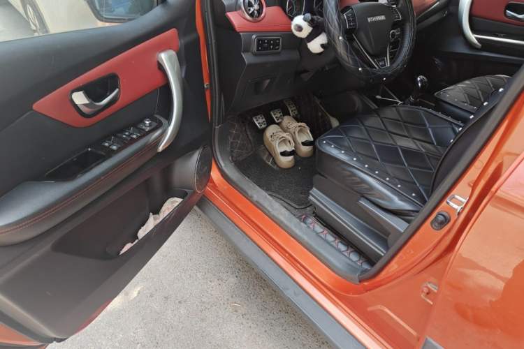 Used Haval H1 2016 Blue Label 1.5L Manual Luxury Model Driver Seat