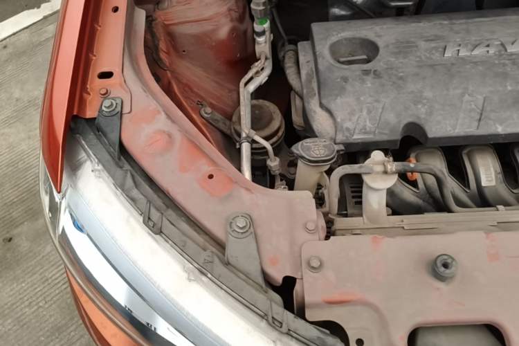 Used Haval H1 2016 Blue Label 1.5L AMT Luxury Model Engine Bay Right