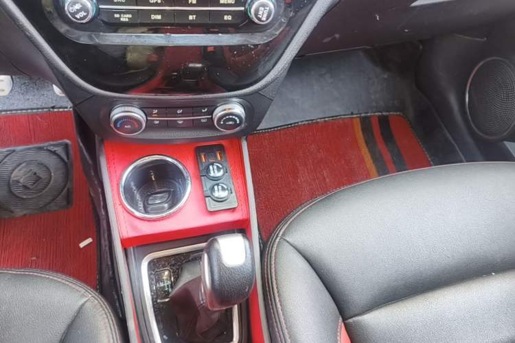 Used Haval H1 2016 Blue Label 1.5L AMT Urban Model Gear Lever