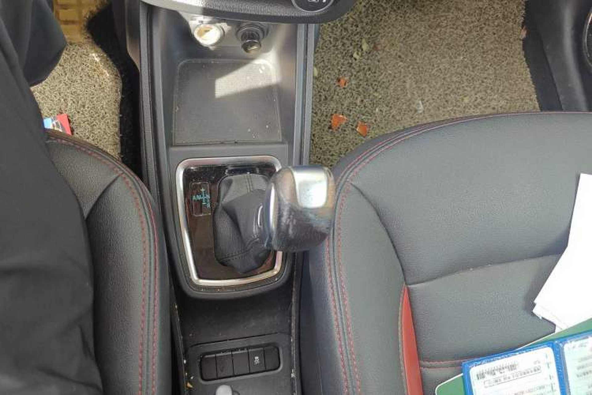 Used Haval H1 2016 Revised Version Blue Badge 1.5L AMT Comfort Edition Gear Lever