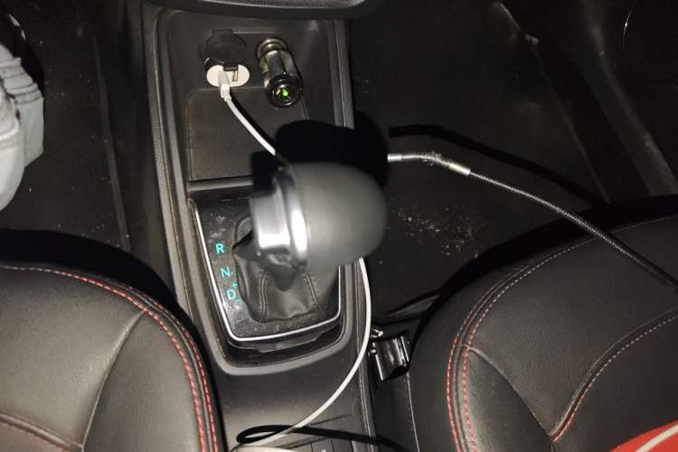 Used Haval H1 2016 Revised Version Blue Badge 1.5L AMT Luxury Edition Gear Lever