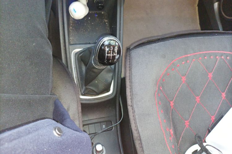 Used Haval H1 2016 Blue Label 1.5L Manual Luxury Model Gear Lever
