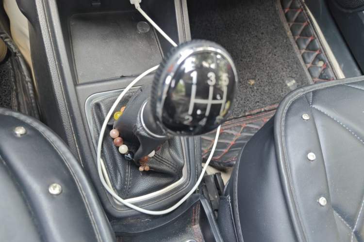 Used Haval H1 2016 Blue Label 1.5L Manual Luxury Model Gear Lever