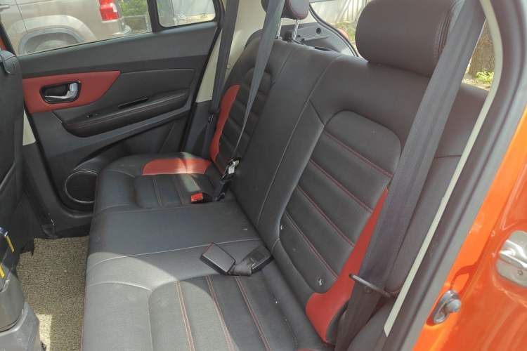 Used Haval H1 2016 Revised Version Blue Badge 1.5L AMT Comfort Edition Left Rear Seat