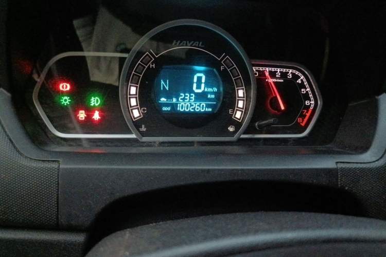 Used Haval H1 2016 Red Label 1.5L AMT Comfort Model Odometer Close Up