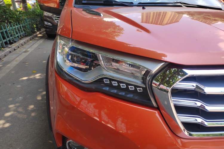 Used Haval H1 2016 Blue Label 1.5L Manual Luxury Model Right Front Headlight