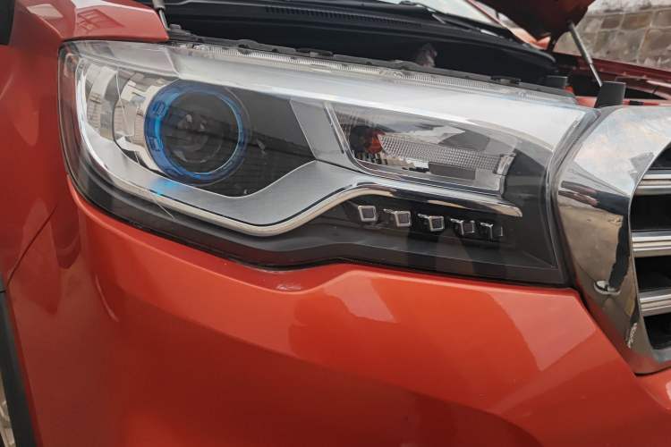 Used Haval H1 2016 Blue Label 1.5L Manual Urban Model Right Front Headlight