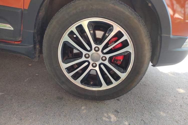 Used Haval H1 2016 Blue Label 1.5L Manual Luxury Model Right Front Wheel Hub