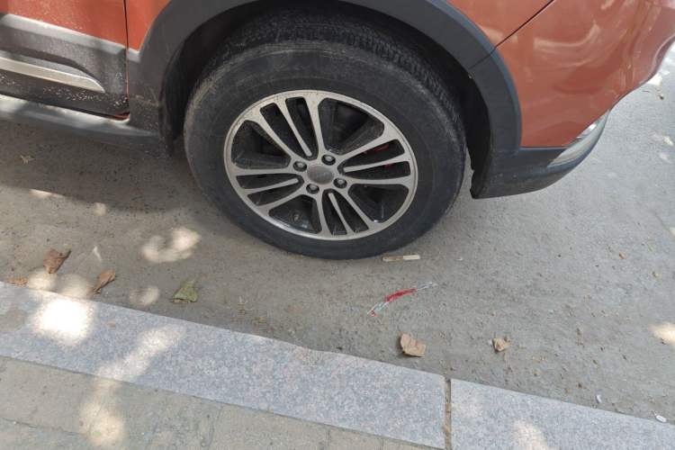 Used Haval H1 2016 Blue Label 1.5L Manual Luxury Model Right Front Wheel Hub
