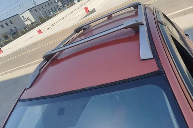 Used Haval H1 2016 Blue Label 1.5L AMT Urban Model Roof