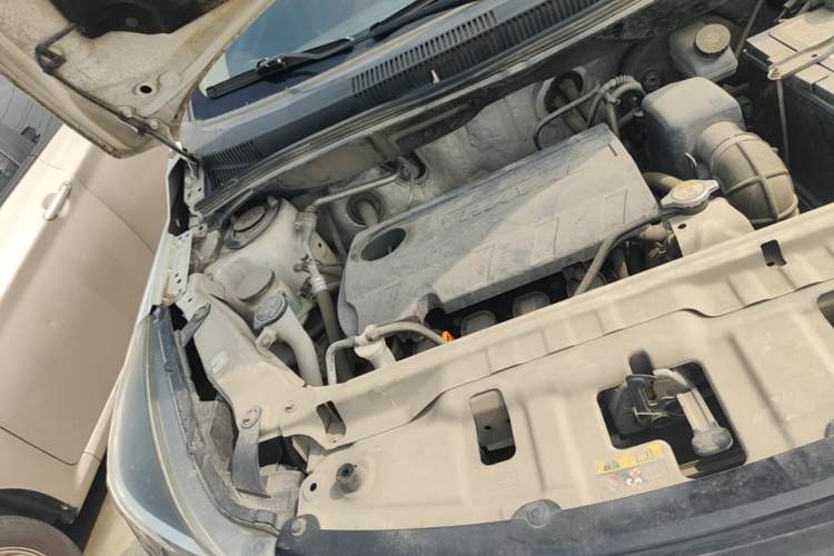Used Haval H1 2016 Red-Label 1.5L AMT Luxury Model Engine Bay Right