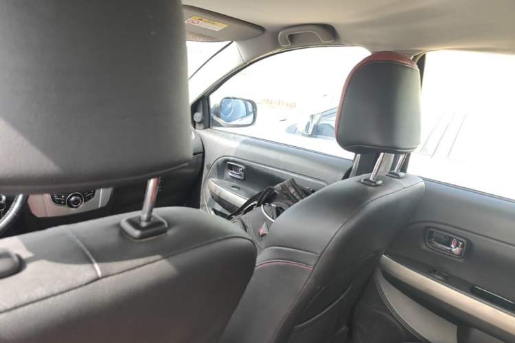 Used Haval H1 2016 Red-Label 1.5L AMT Luxury Model Headliner