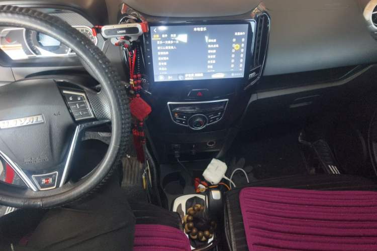 Used Haval H1 2016 Red Label 1.5L AMT Comfort Model Audio And AC Panel