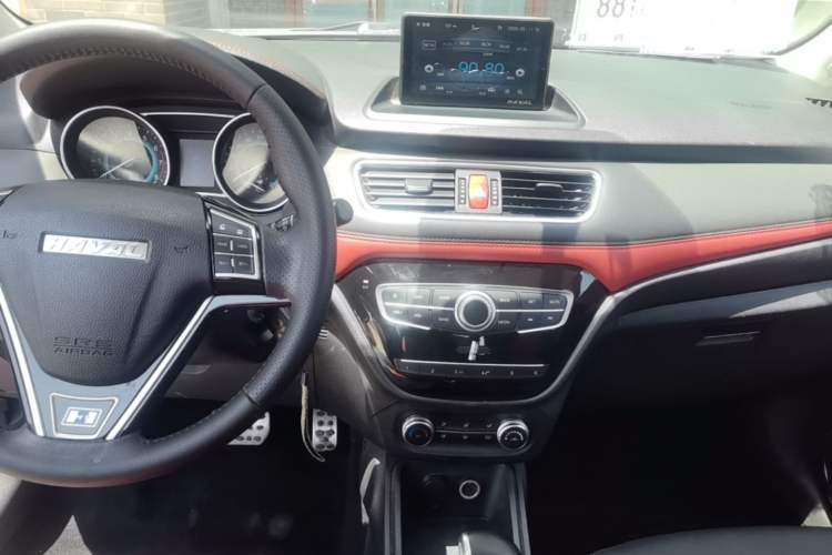 Used Haval H1 2016 Revised Version Blue Badge 1.5L AMT Comfort Edition Audio And AC Panel