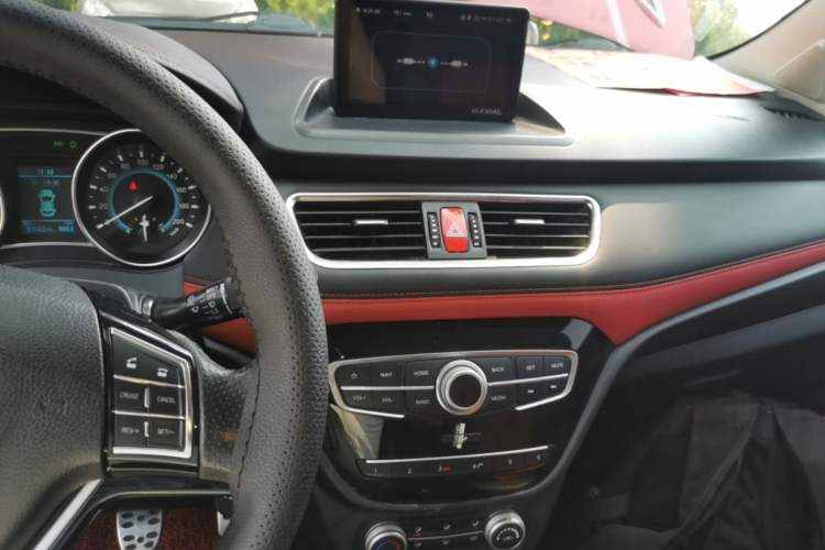Used Haval H1 2016 Revised Version Blue Badge 1.5L Manual Comfort Edition Audio And AC Panel