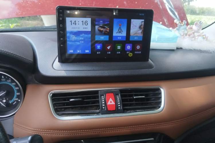 Used Haval H1 2016 Blue Label 1.5L AMT Urban Model Audio And AC Panel